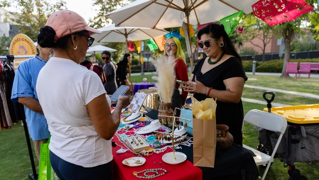 El Grito Vendors